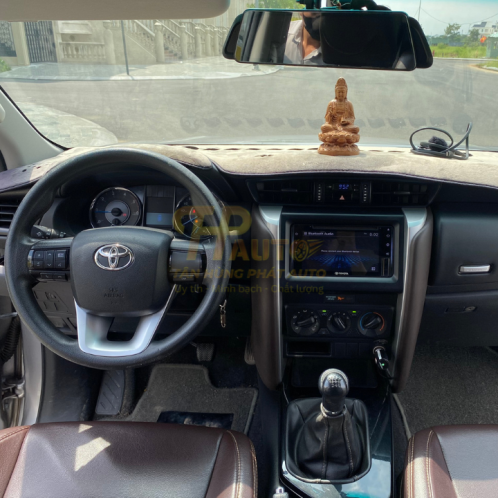 Khoang Lái Toyota Fortuner 2019